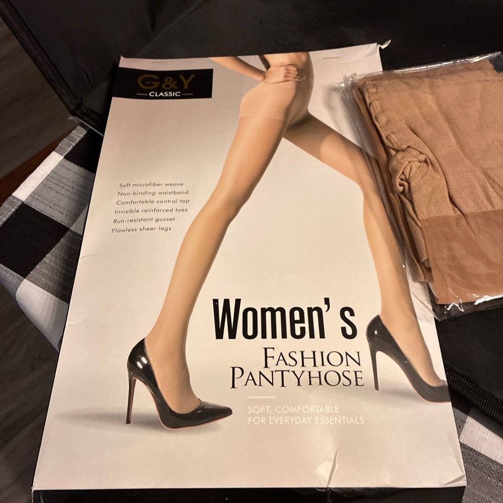 Classic Women's Fashion Pantyhose - nude new